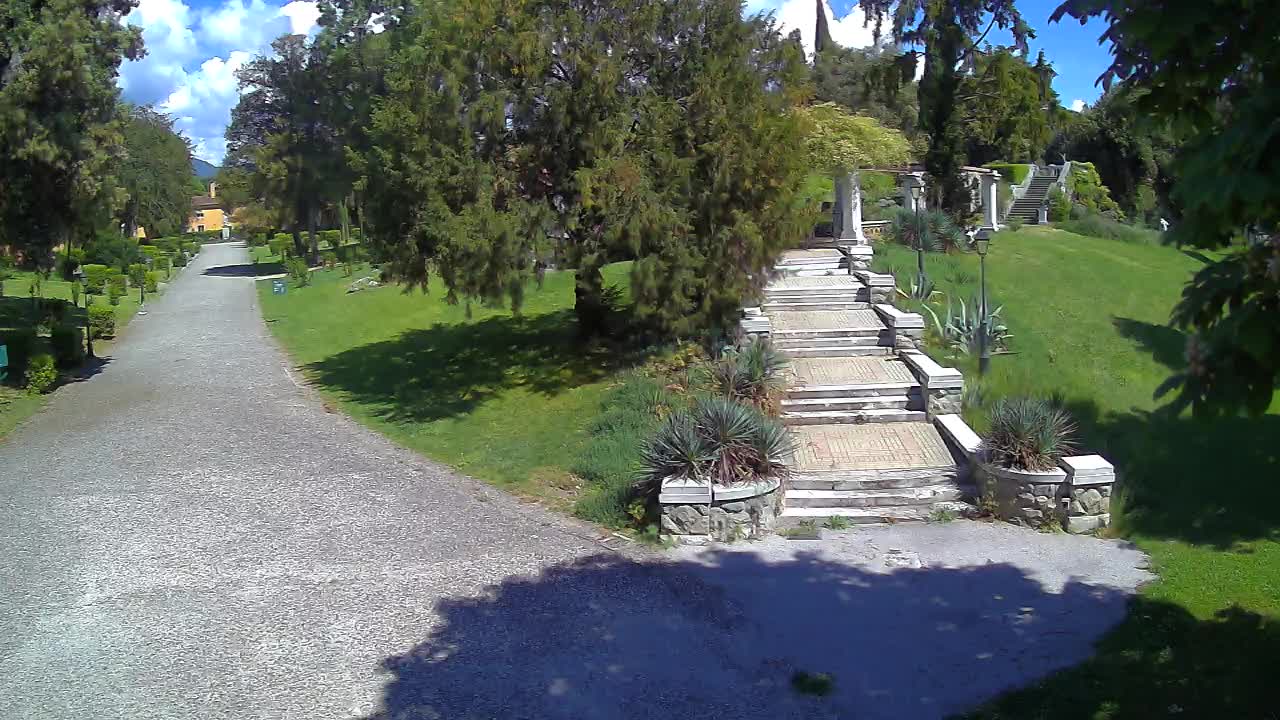 Parco Coronini-Cronberg Live Webcam – Green Oasis