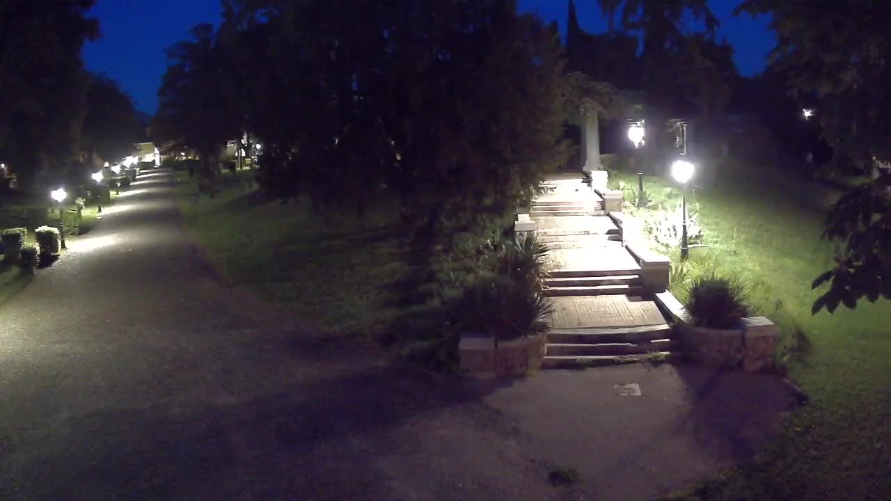Parco Coronini-Cronberg Live Webcam – Green Oasis