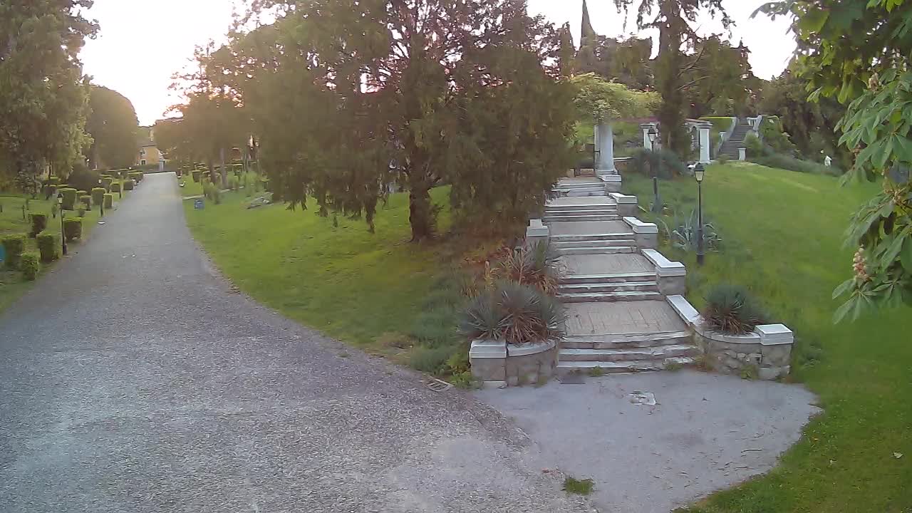 Parco Coronini-Cronberg Live Webcam – Green Oasis