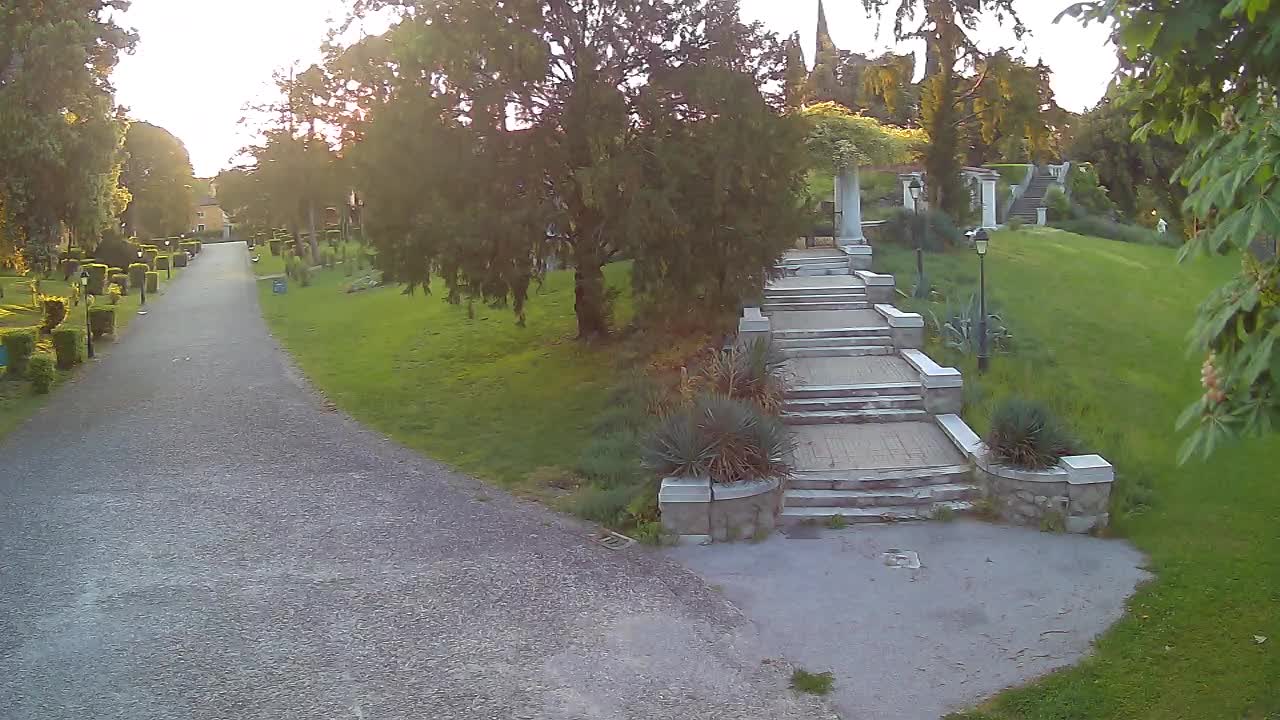 Parco Coronini-Cronberg Live Webcam – Green Oasis