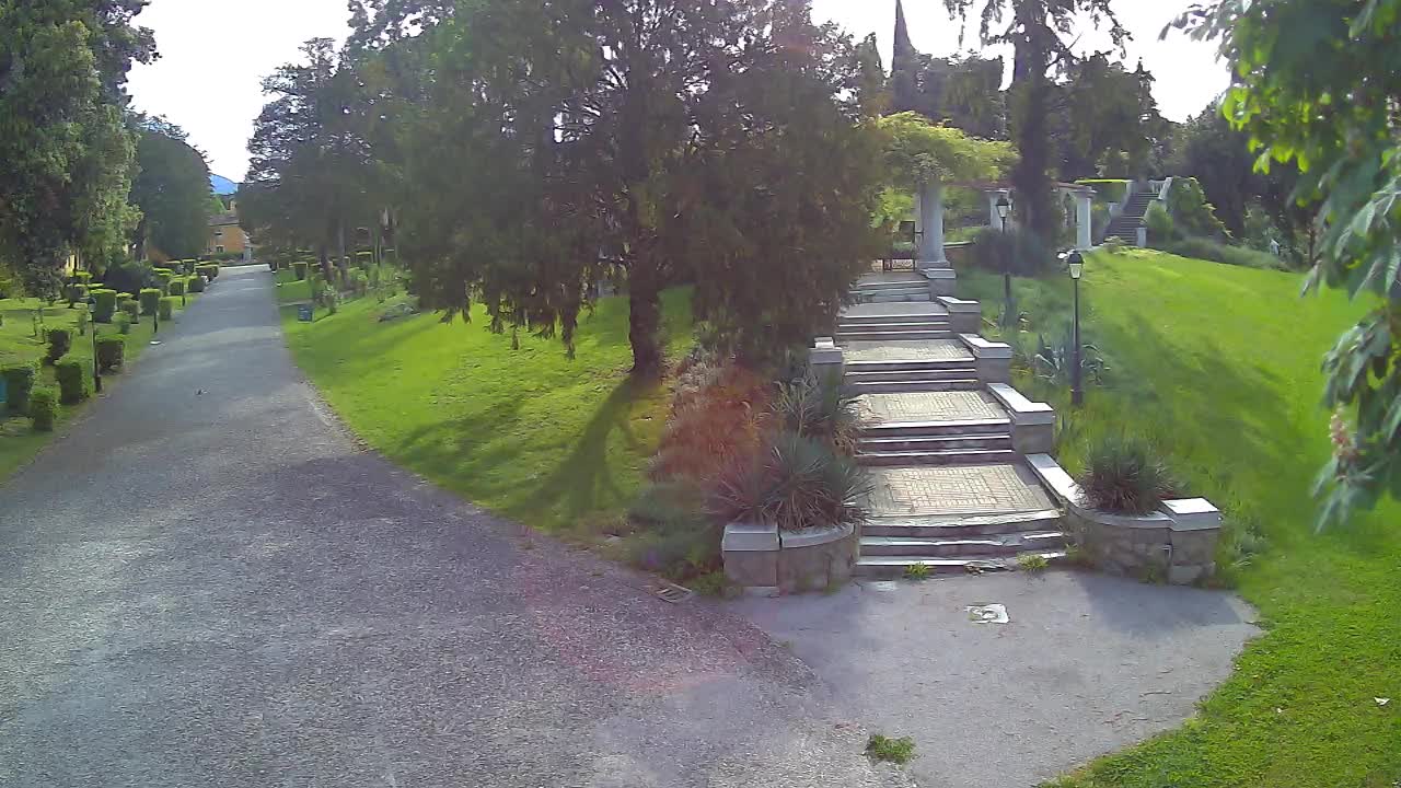 Parco Coronini-Cronberg Live Webcam – Green Oasis