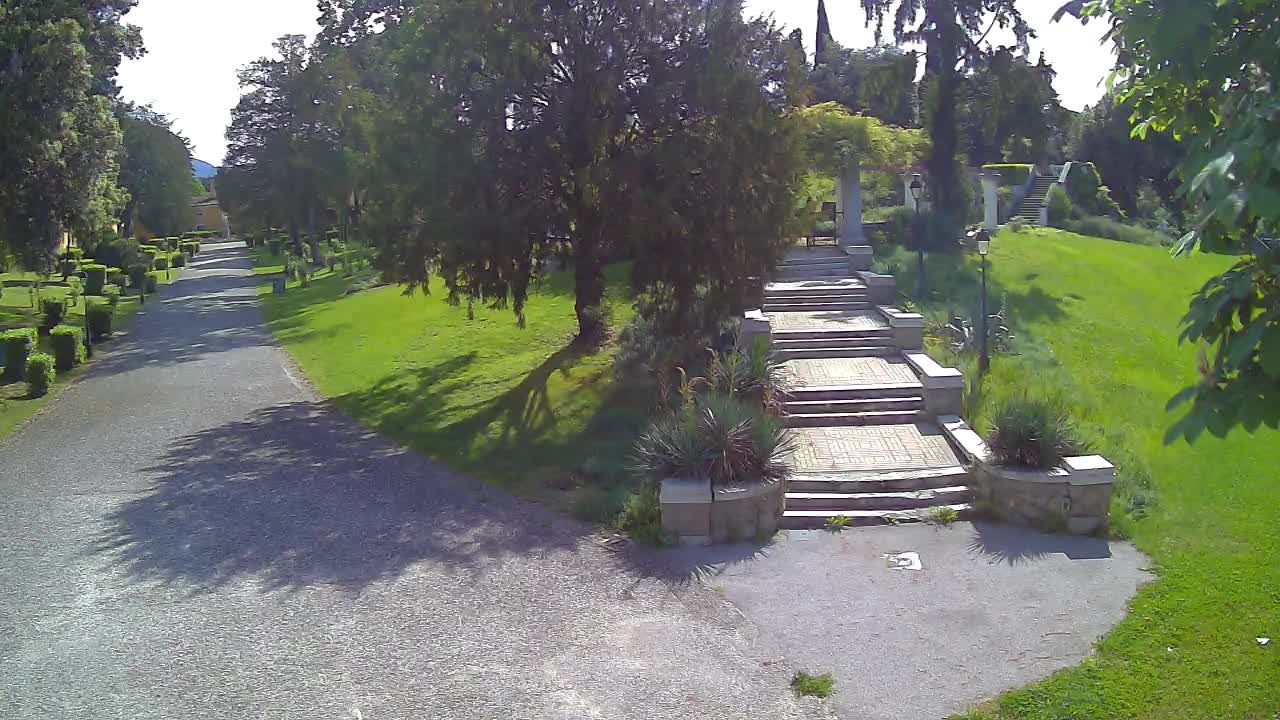 Parco Coronini-Cronberg Live Webcam – Green Oasis