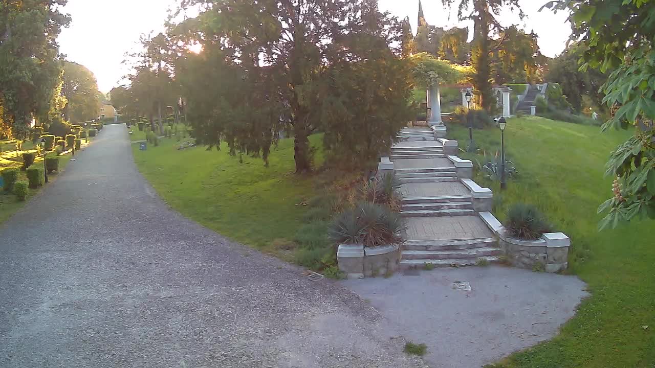 Parco Coronini-Cronberg Live Webcam – Green Oasis