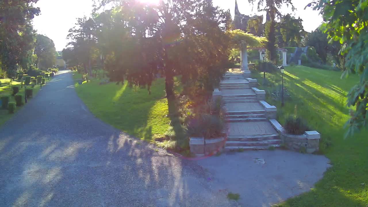 Parco Coronini-Cronberg Live Webcam – Green Oasis