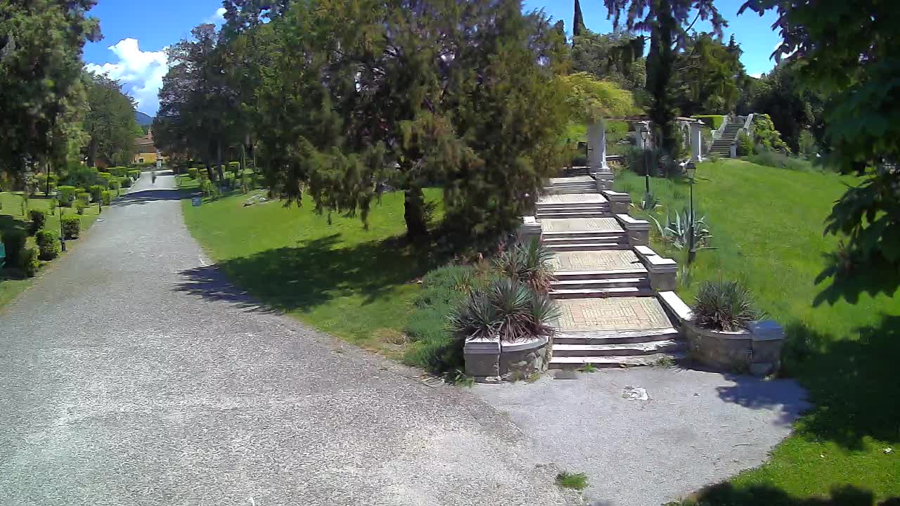 Parco Coronini-Cronberg Live Webcam – Green Oasis