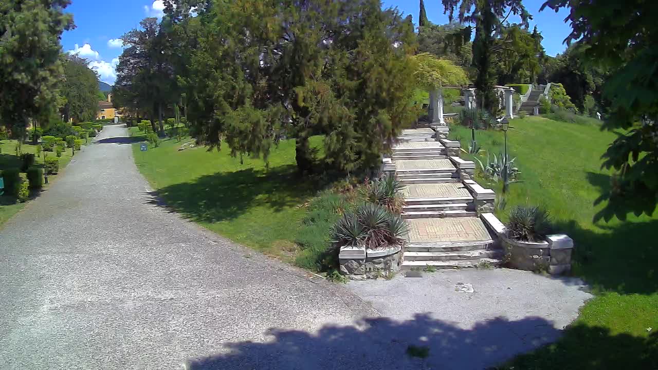 Parco Coronini-Cronberg Live Webcam – Green Oasis