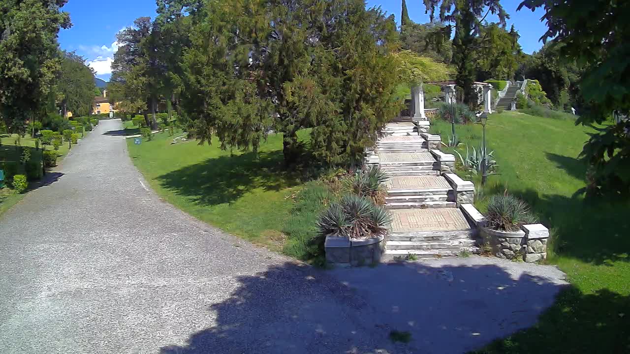 Parco Coronini-Cronberg Live Webcam – Green Oasis