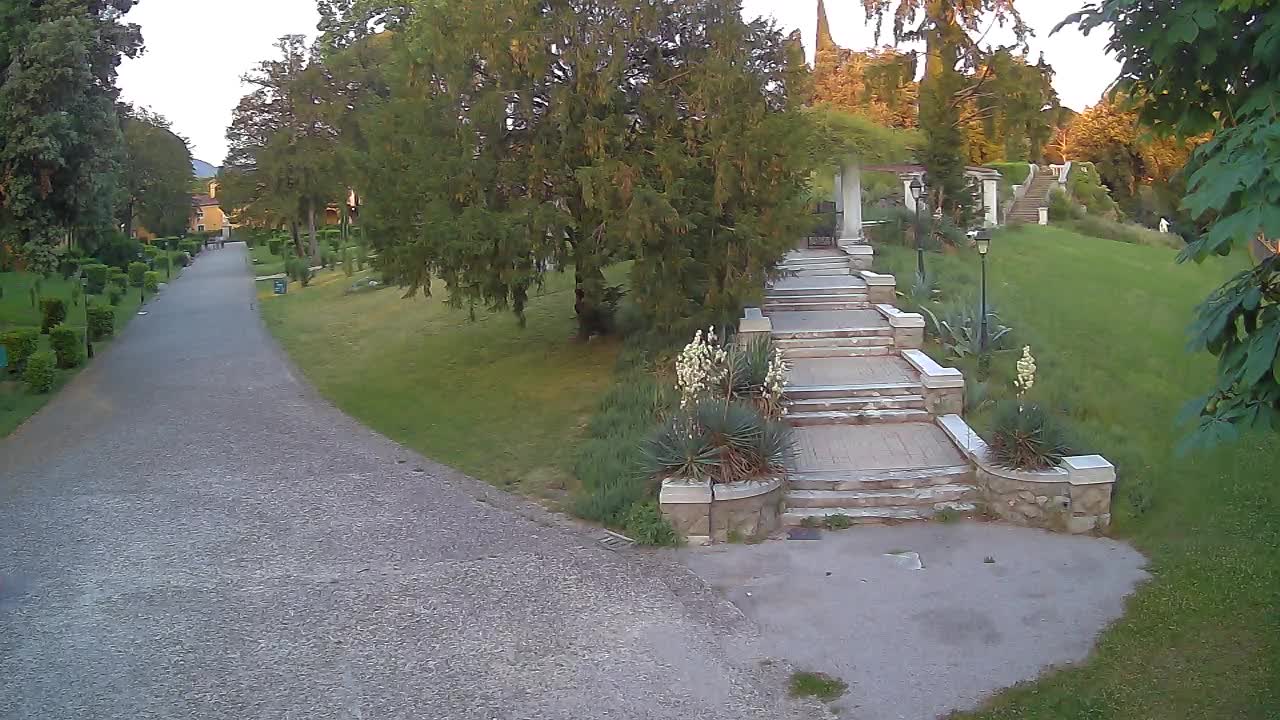 Spletna kamera park Coronini Kronberg – Gorica