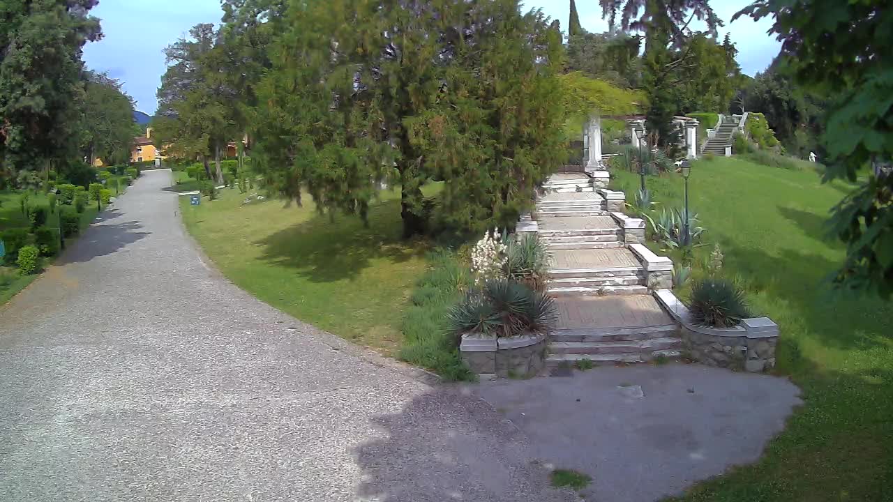 Parco Coronini-Cronberg Live Webcam – Green Oasis
