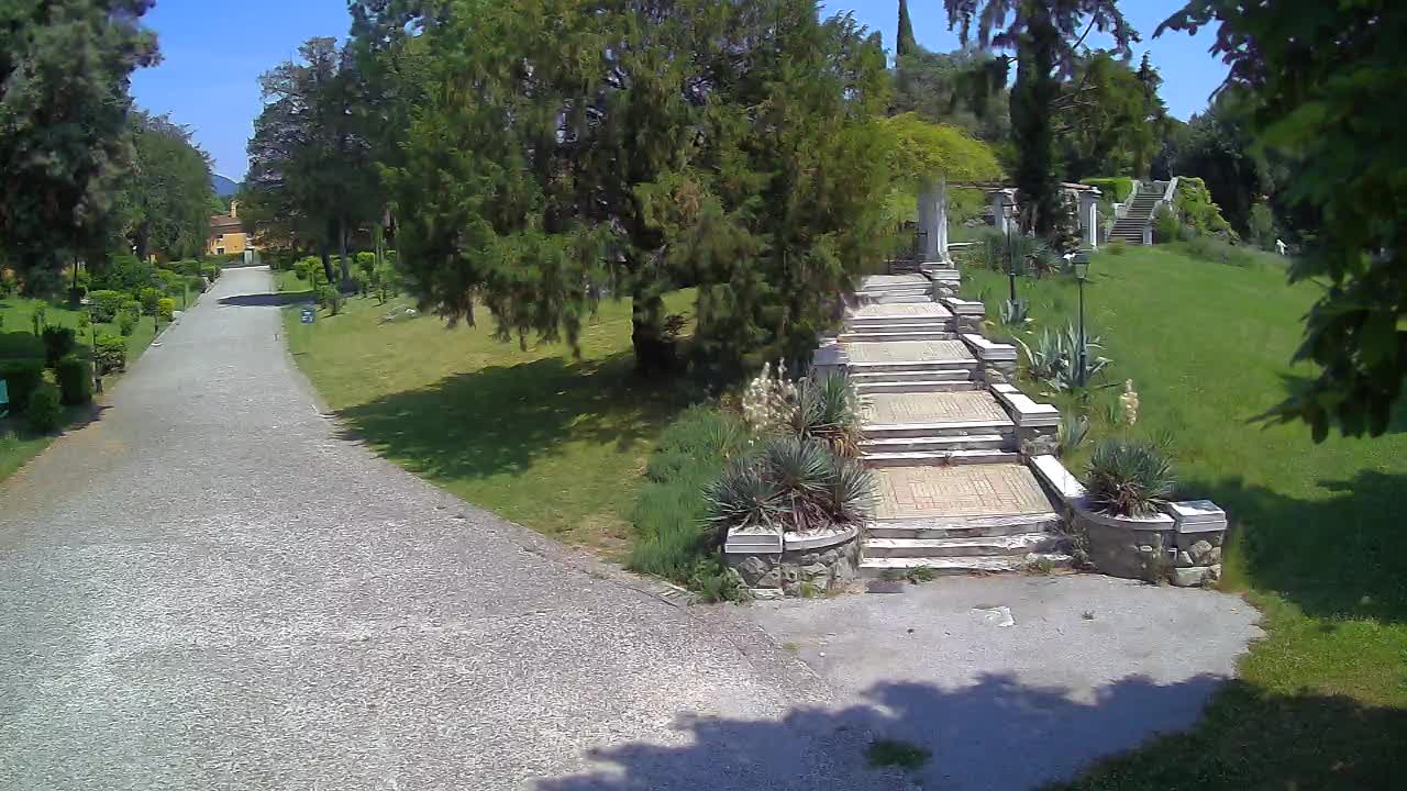 Parco Coronini-Cronberg Live Webcam – Green Oasis