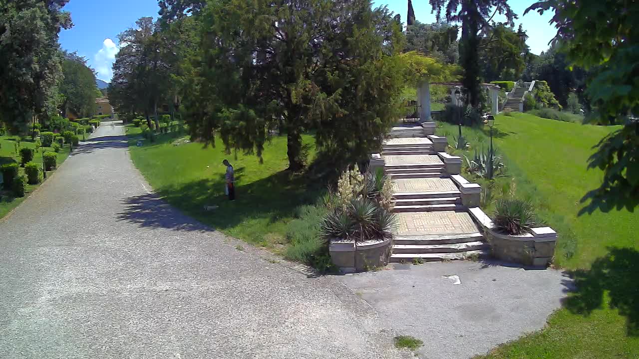 Parco Coronini-Cronberg Live Webcam – Green Oasis