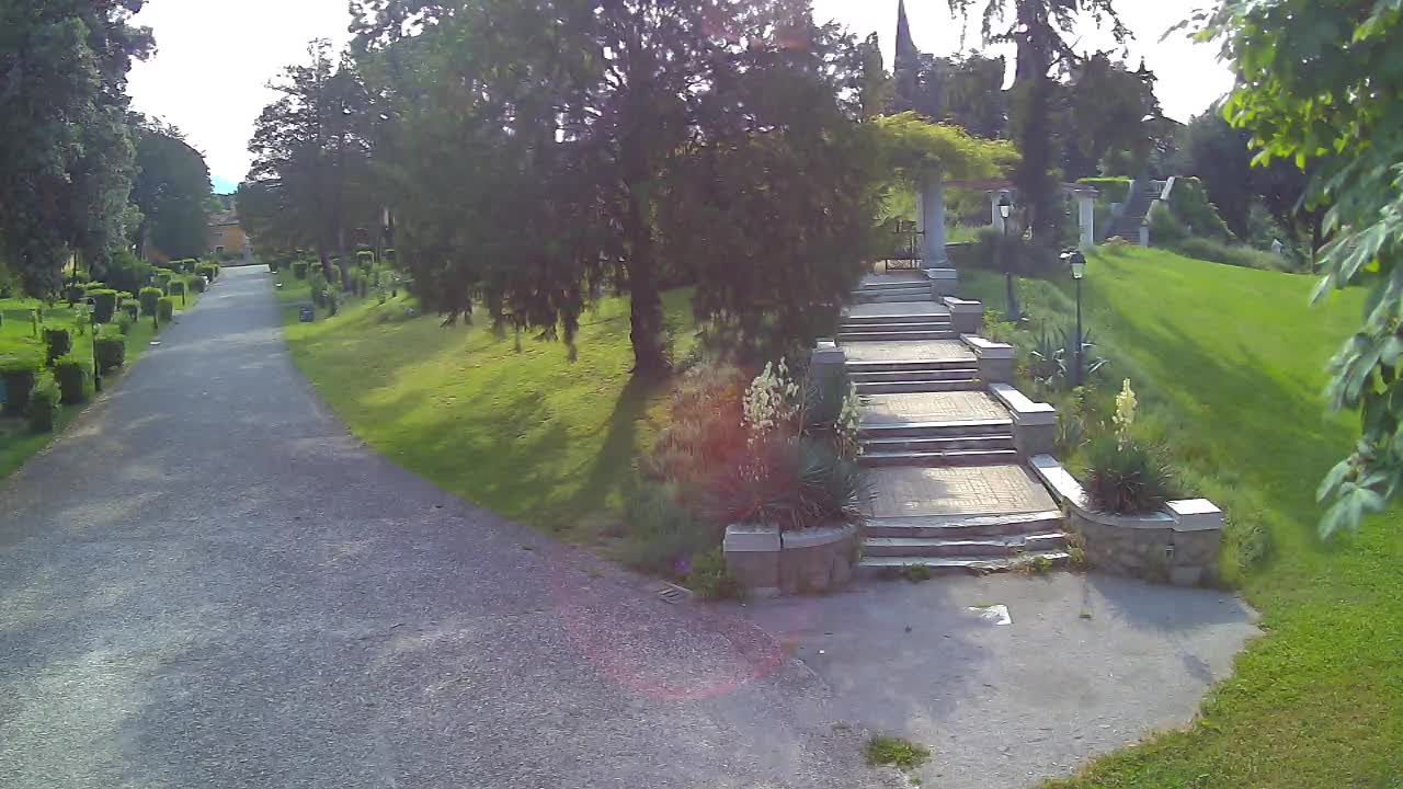 Parco Coronini-Cronberg Live Webcam – Green Oasis