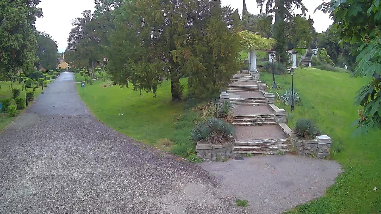 Parco Coronini-Cronberg Live Webcam – Green Oasis