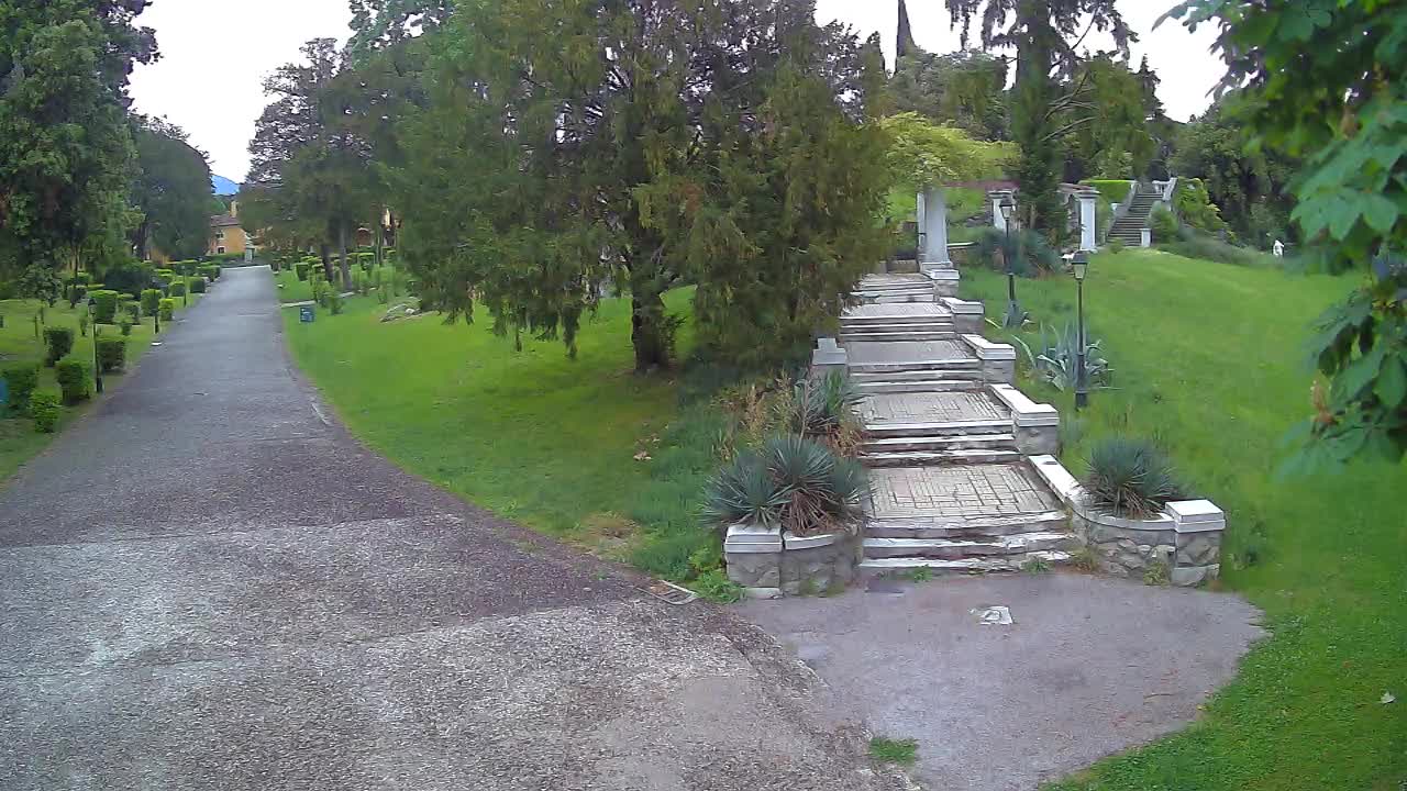 Parco Coronini-Cronberg Live Webcam – Green Oasis