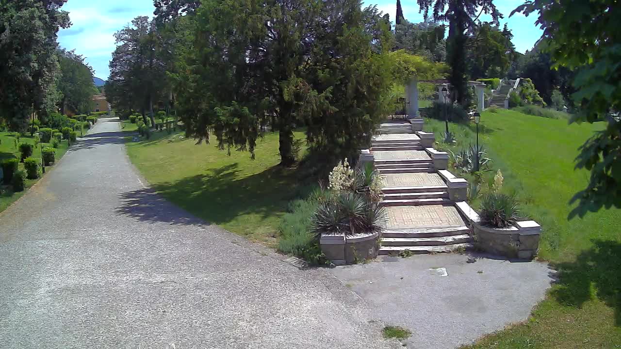 Parco Coronini-Cronberg Live Webcam – Green Oasis