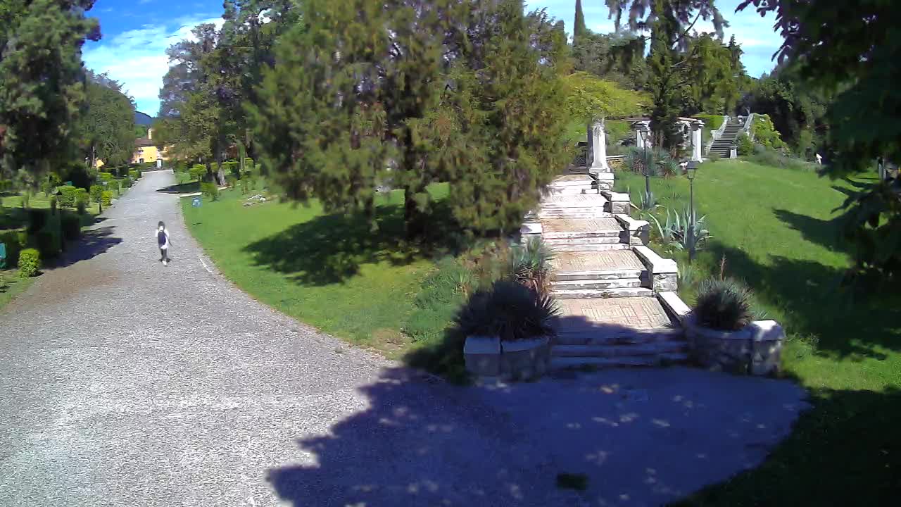 Parco Coronini-Cronberg Live Webcam – Green Oasis