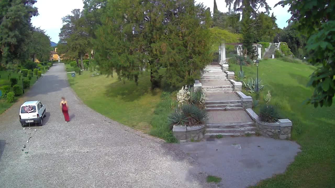 Parco Coronini-Cronberg Live Webcam – Green Oasis