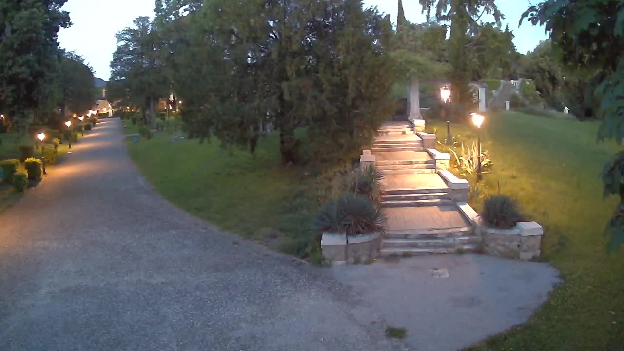 Parco Coronini-Cronberg Live Webcam – Green Oasis