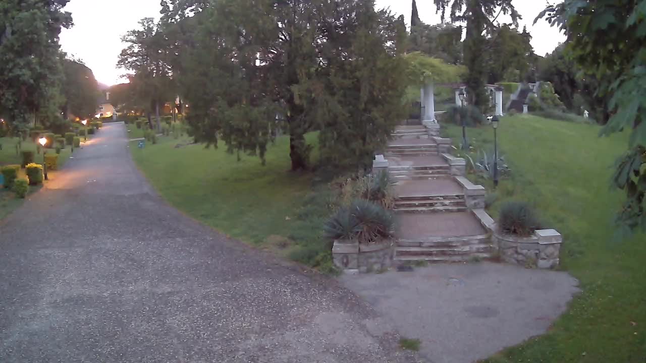 Parco Coronini-Cronberg Live Webcam – Green Oasis