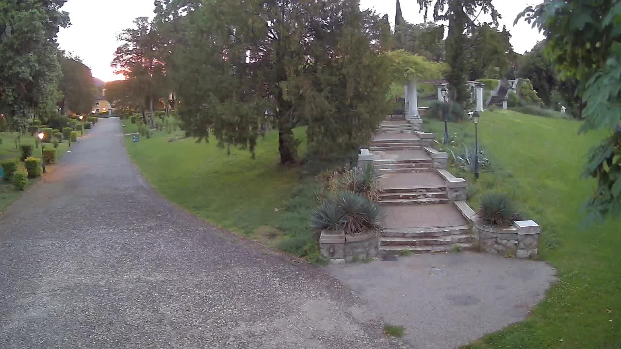 Parco Coronini-Cronberg Live Webcam – Green Oasis