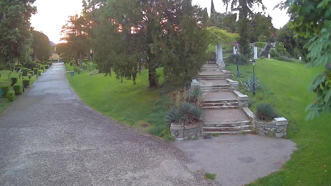 Parco Coronini-Cronberg Live Webcam – Green Oasis