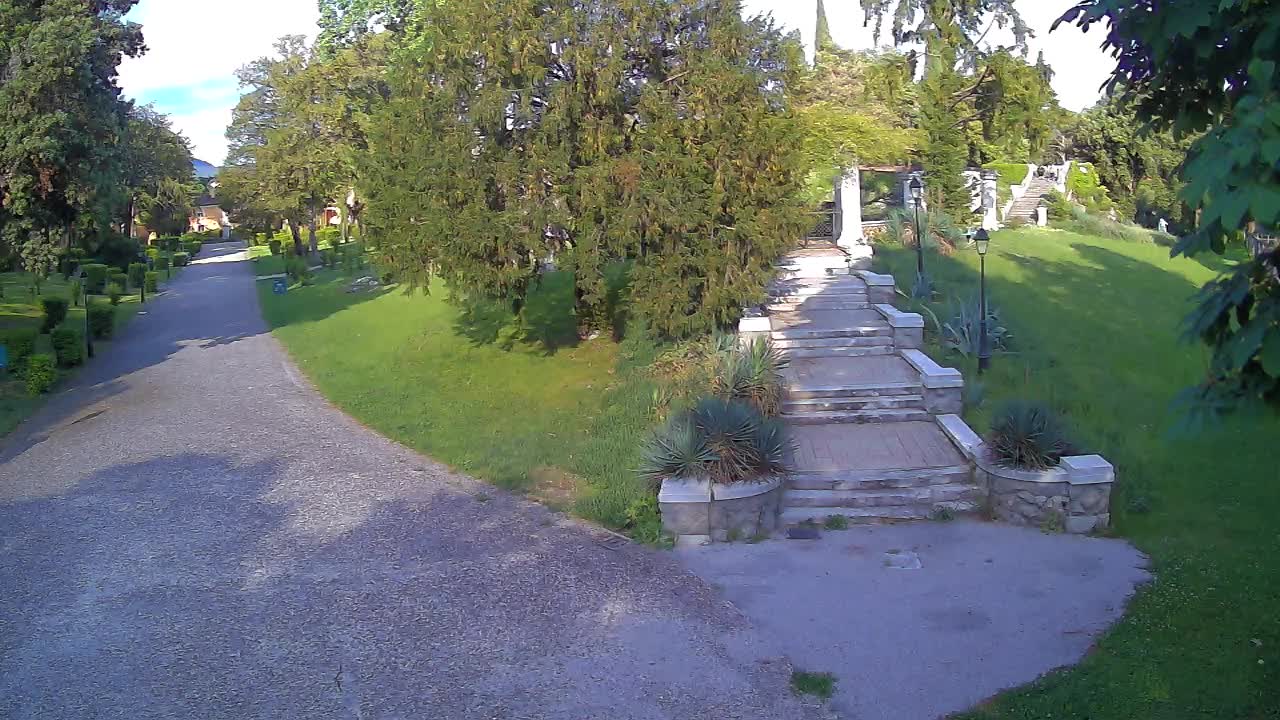 Parco Coronini-Cronberg Live Webcam – Green Oasis