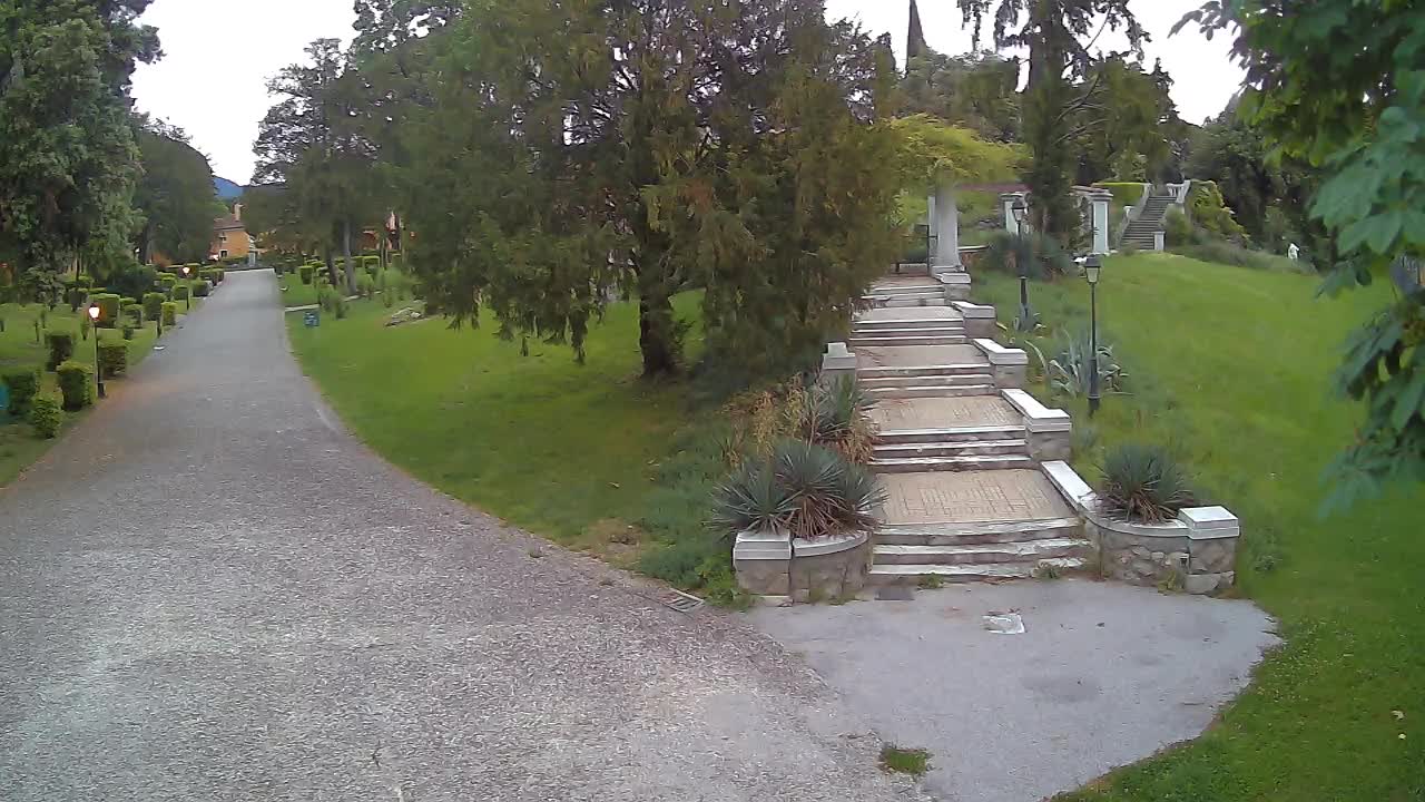 Spletna kamera park Coronini Kronberg – Gorica