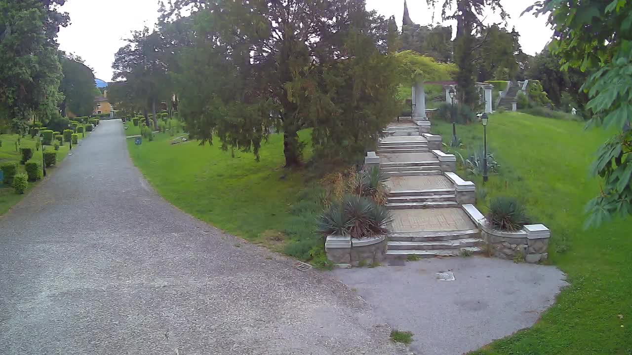 Parco Coronini-Cronberg Live Webcam – Green Oasis