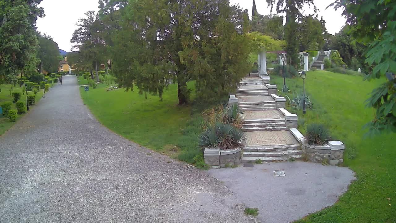 Parco Coronini-Cronberg Live Webcam – Green Oasis