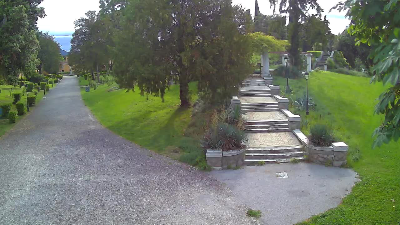 Parco Coronini-Cronberg Live Webcam – Green Oasis