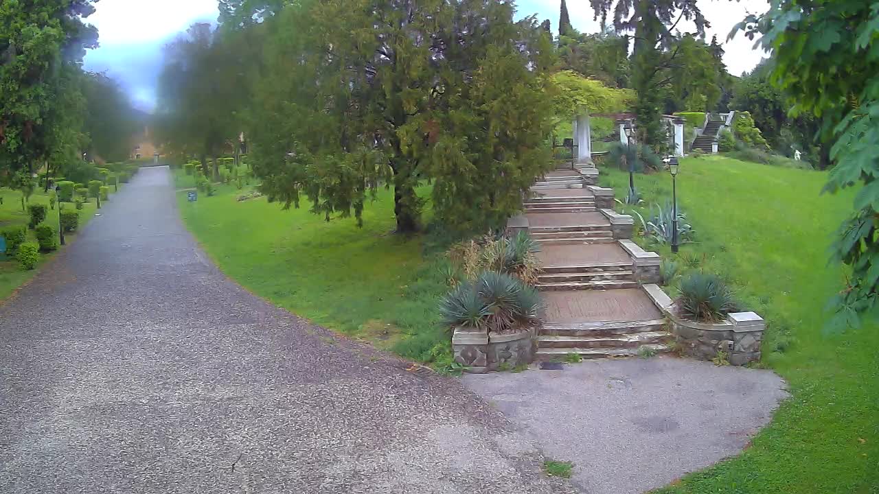 Parco Coronini-Cronberg Live Webcam – Green Oasis