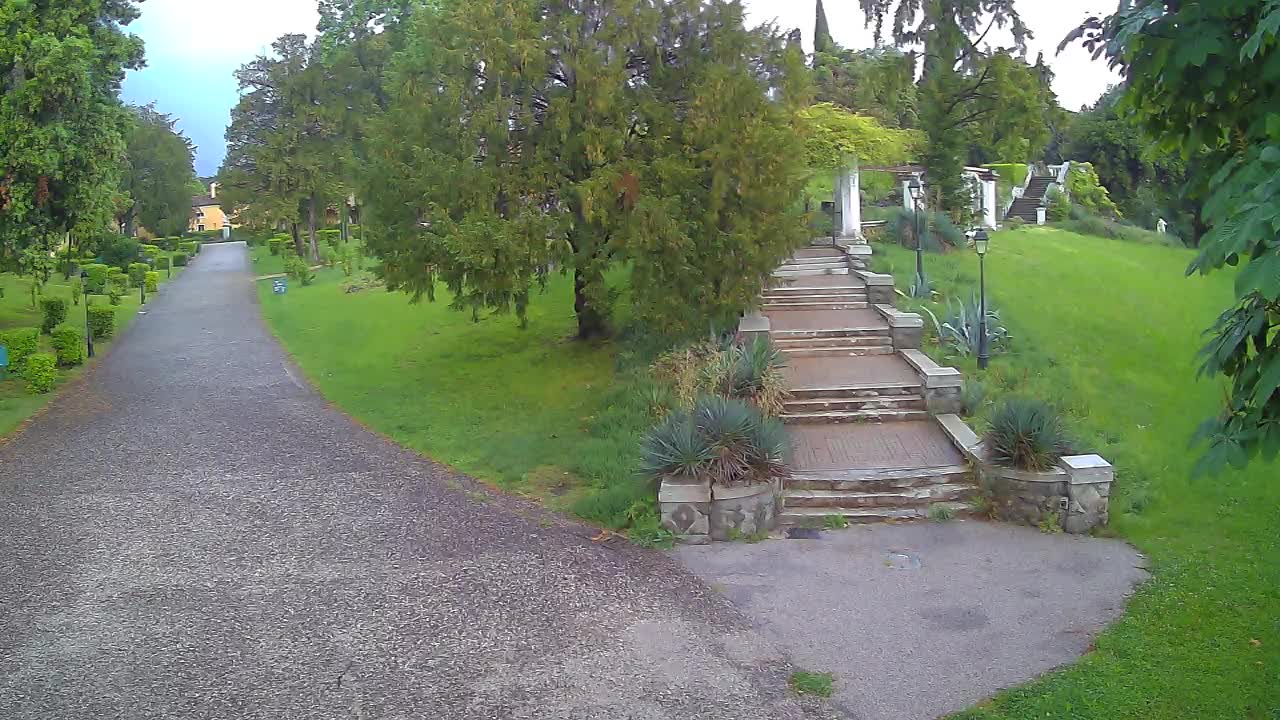 Parco Coronini-Cronberg Live Webcam – Green Oasis