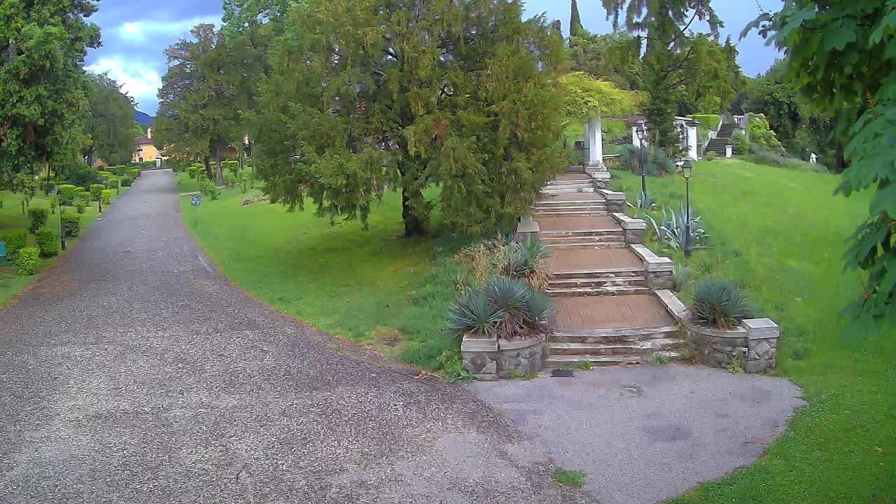Parco Coronini-Cronberg Live Webcam – Green Oasis