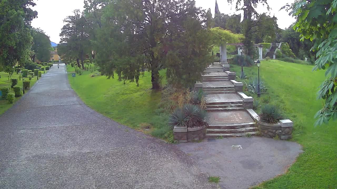 Parco Coronini-Cronberg Live Webcam – Green Oasis
