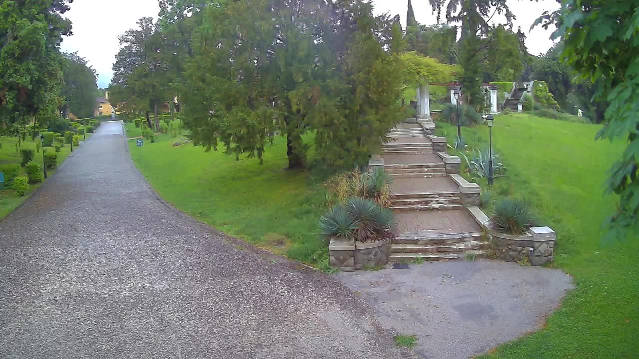 Parco Coronini-Cronberg Live Webcam – Green Oasis