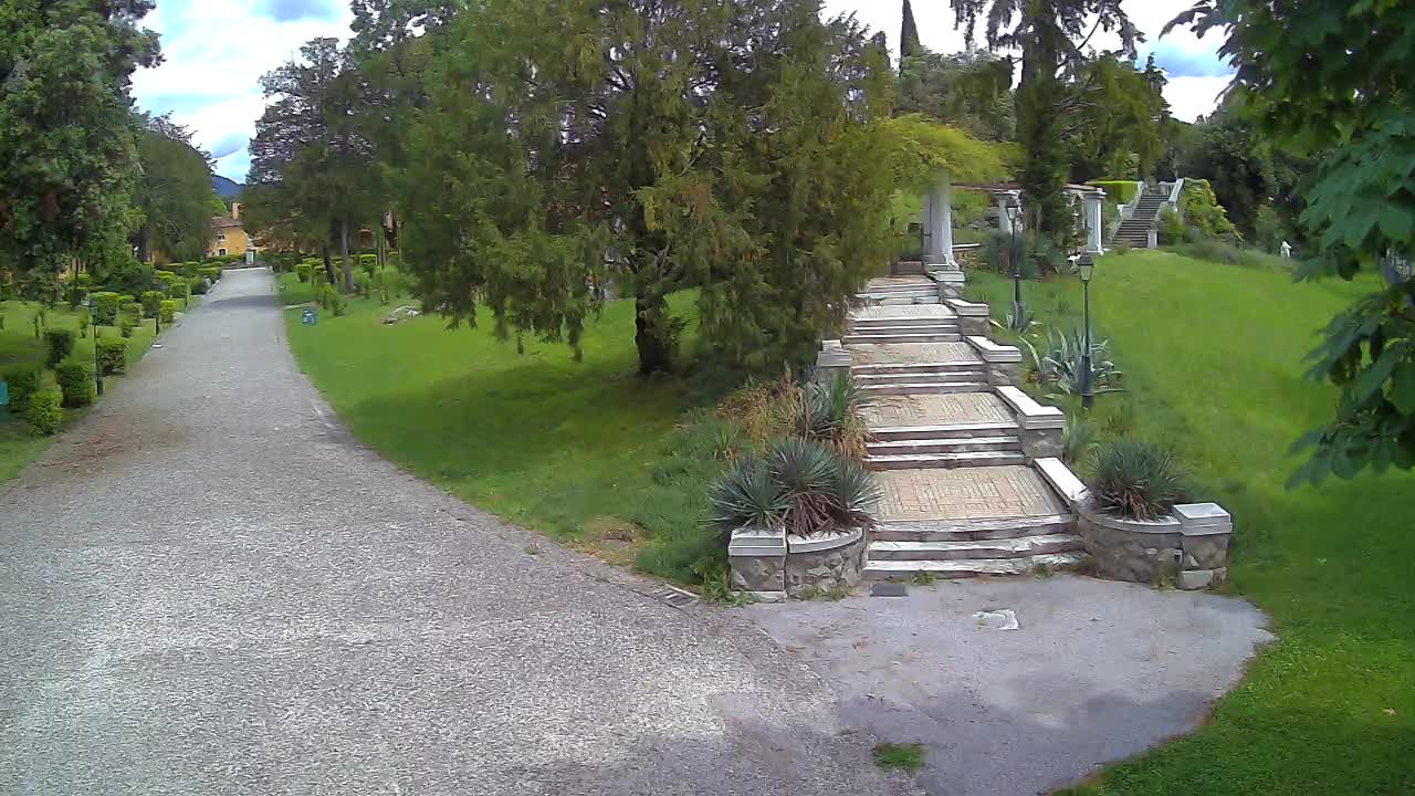 Parco Coronini-Cronberg Live Webcam – Green Oasis