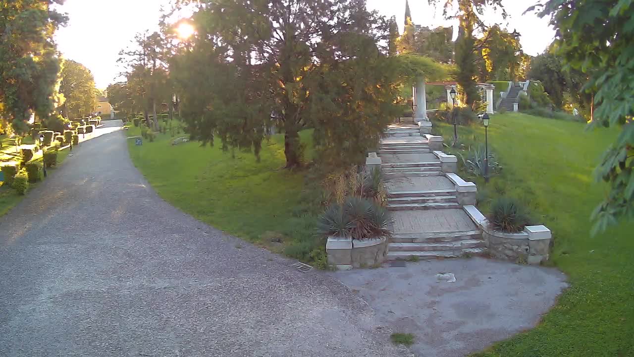 Parco Coronini-Cronberg Live Webcam – Green Oasis