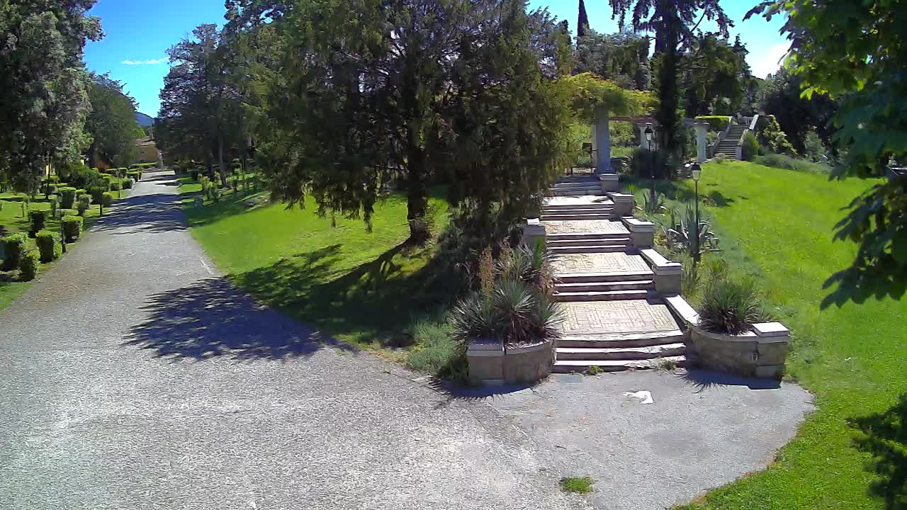 Parco Coronini-Cronberg Live Webcam – Green Oasis