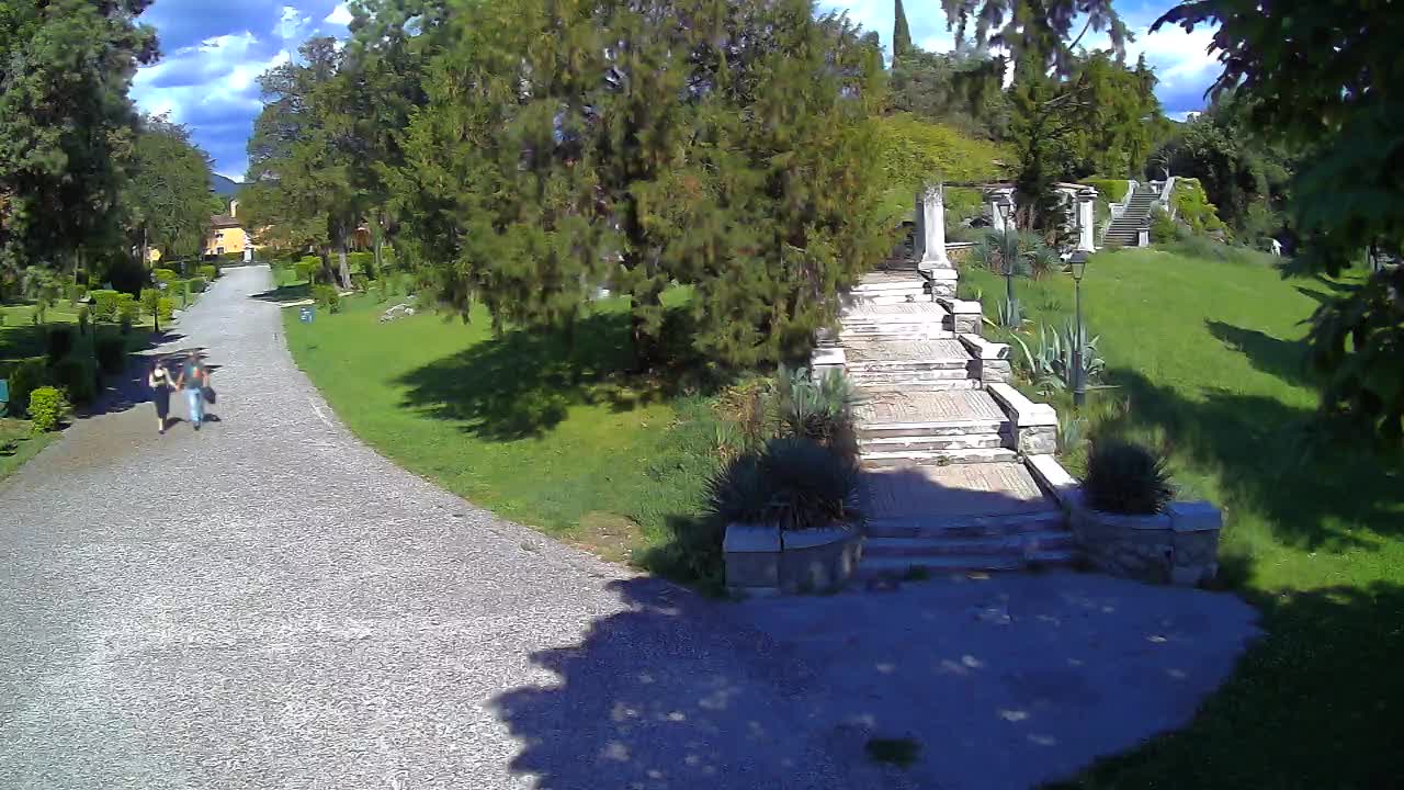 Parco Coronini-Cronberg Live Webcam – Green Oasis