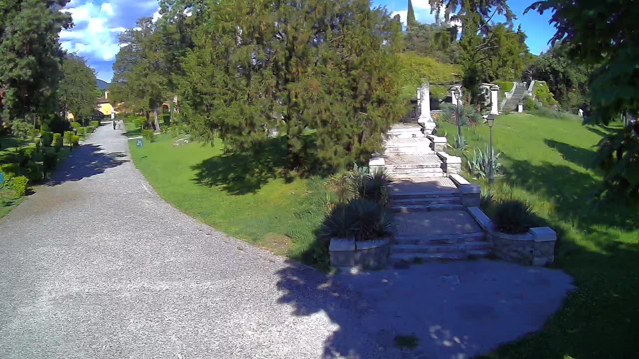 Parco Coronini-Cronberg Live Webcam – Green Oasis