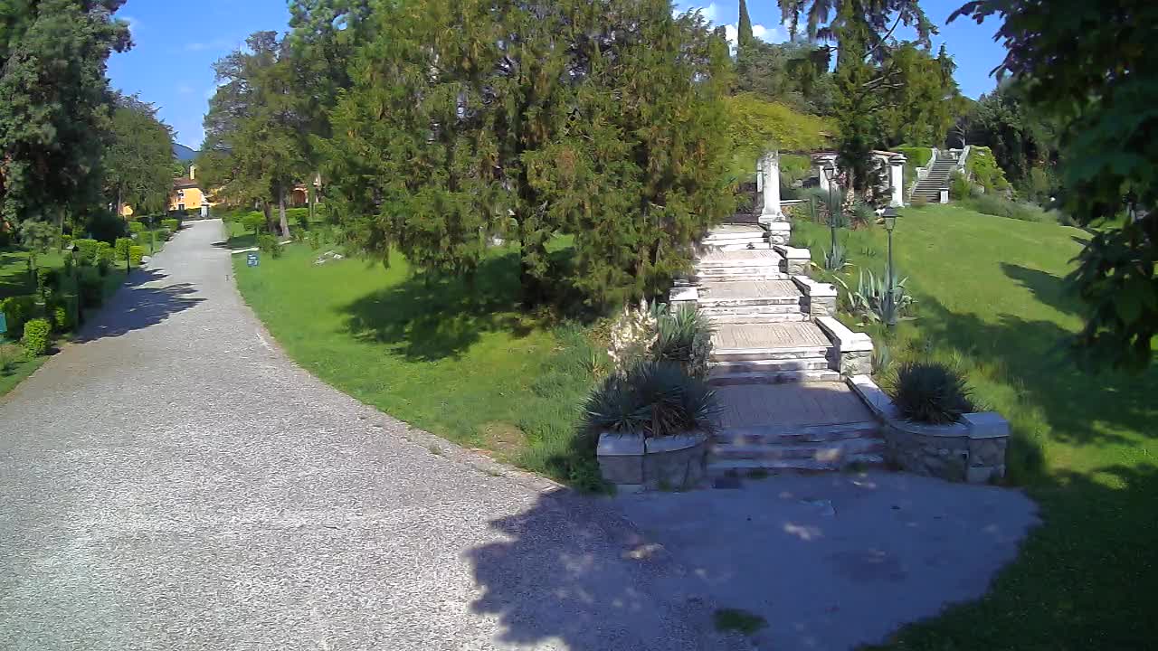 Parco Coronini-Cronberg Live Webcam – Green Oasis