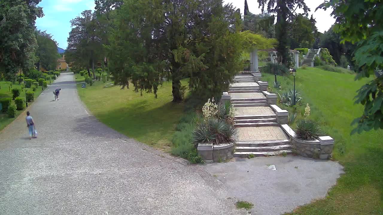 Parco Coronini-Cronberg Live Webcam – Green Oasis