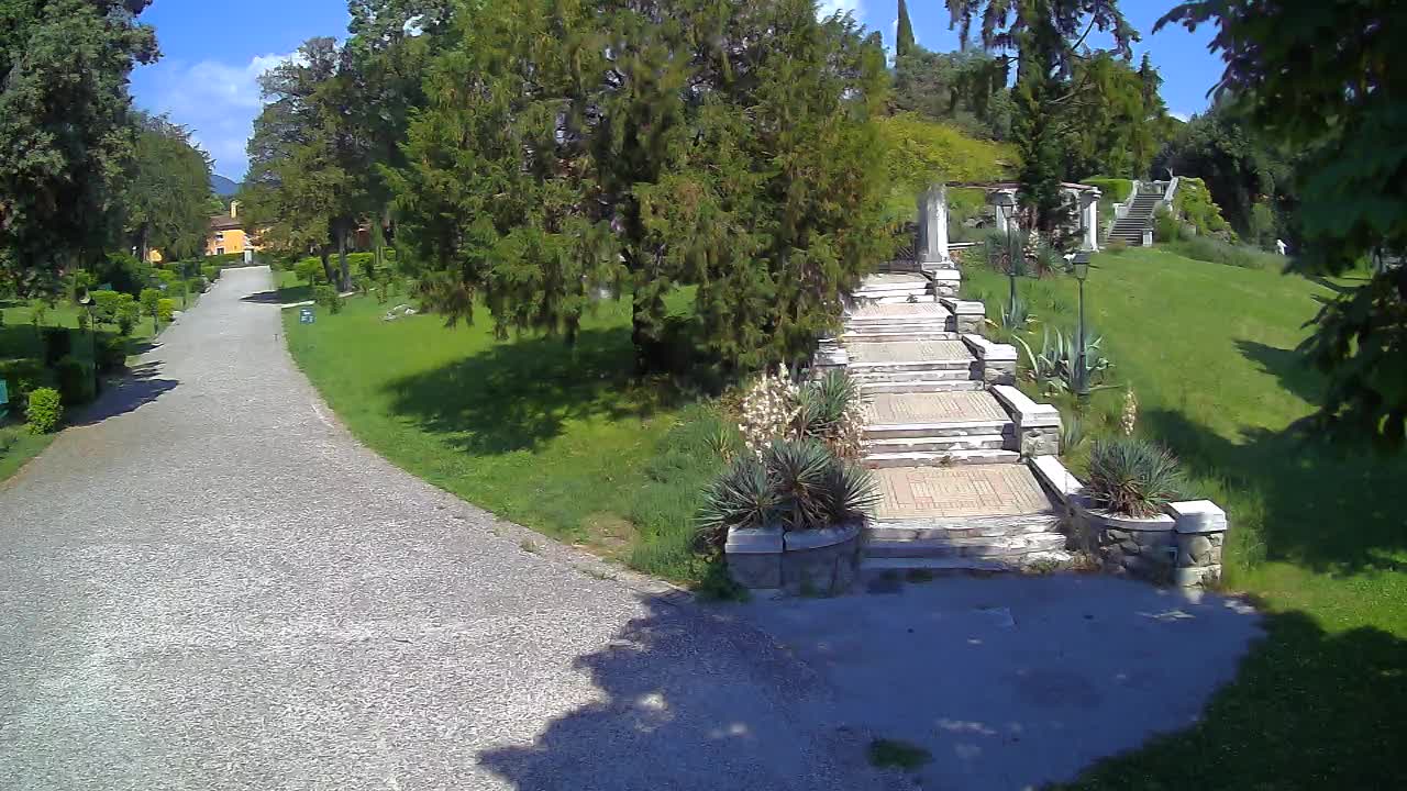 Parco Coronini-Cronberg Live Webcam – Green Oasis