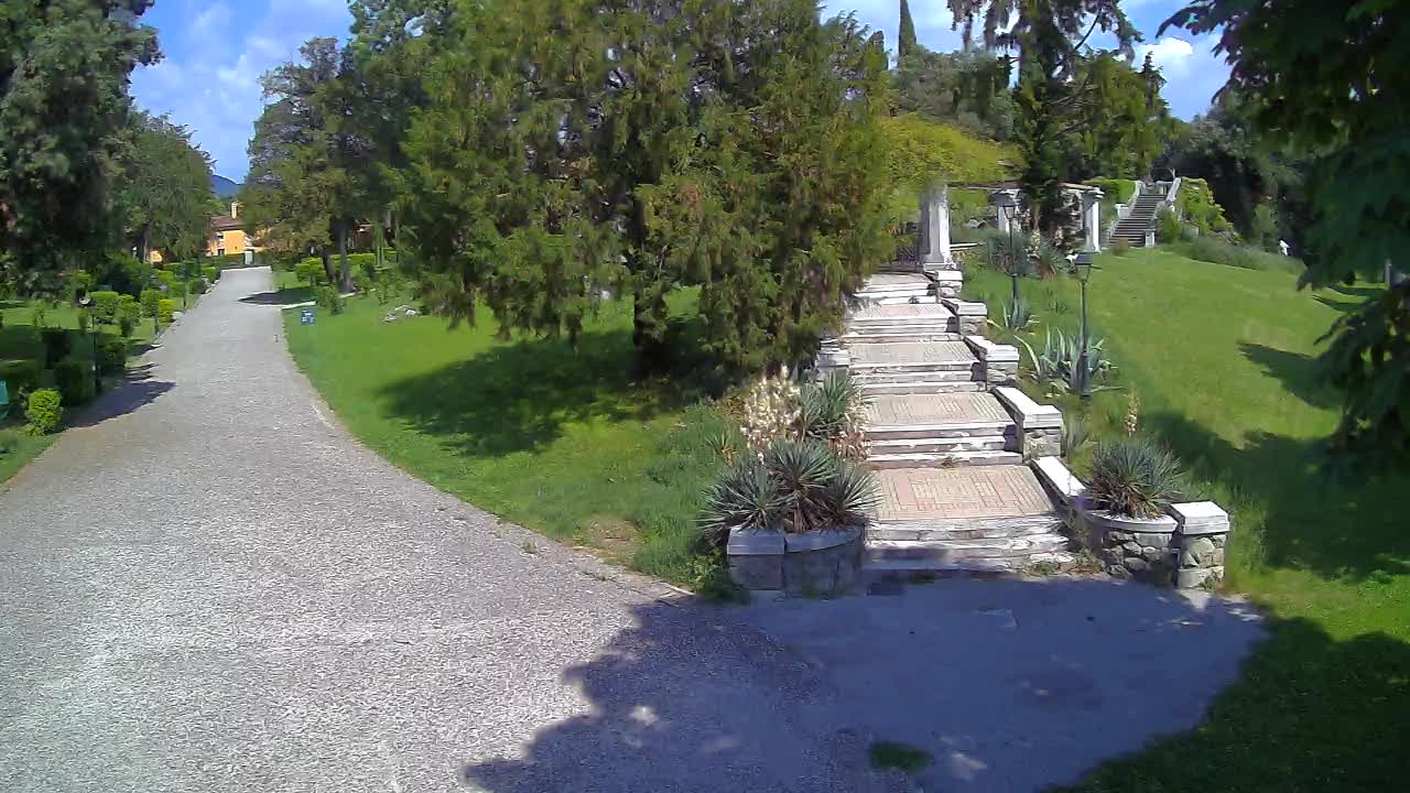 Parco Coronini-Cronberg Live Webcam – Green Oasis