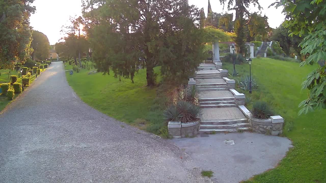 Parco Coronini-Cronberg Live Webcam – Green Oasis