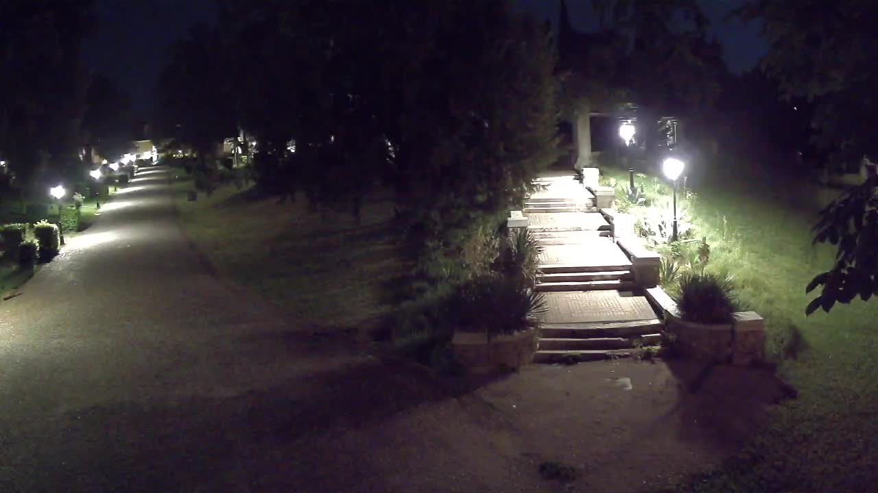 Parco Coronini-Cronberg Live Webcam – Green Oasis