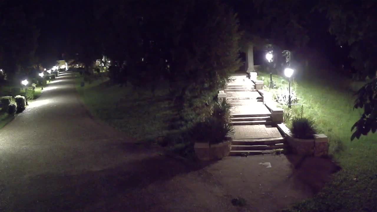 Parco Coronini-Cronberg Live Webcam – Green Oasis