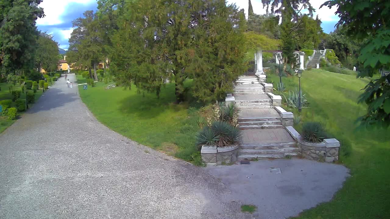 Parco Coronini-Cronberg Live Webcam – Green Oasis