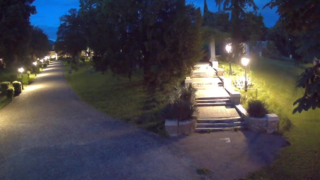 Parco Coronini-Cronberg Live Webcam – Green Oasis