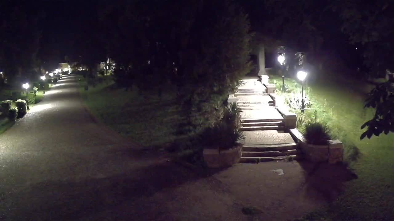 Parco Coronini-Cronberg Live Webcam – Green Oasis